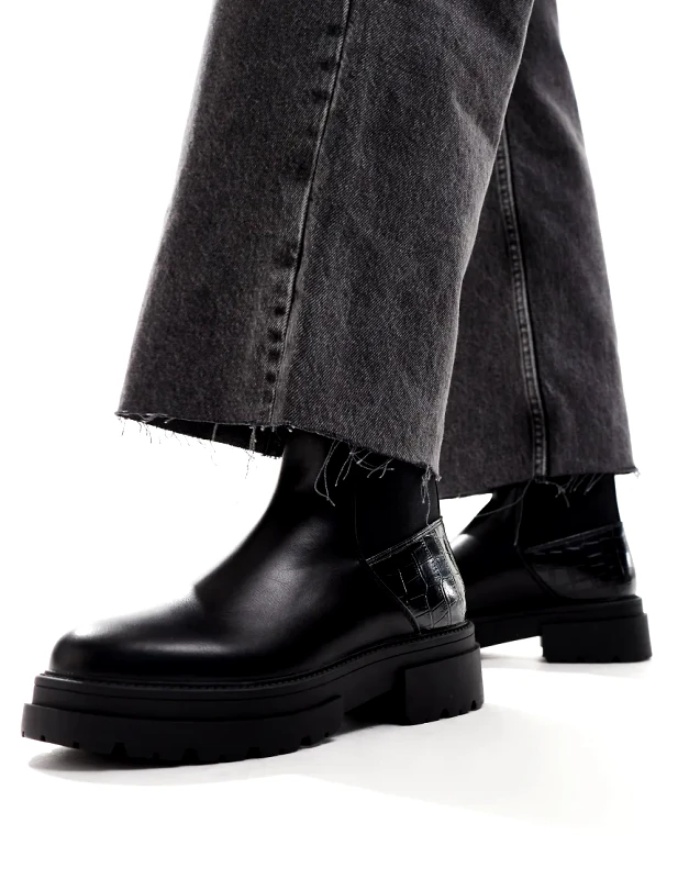 SEQWL SEQWL ankle boots with croc detail in black