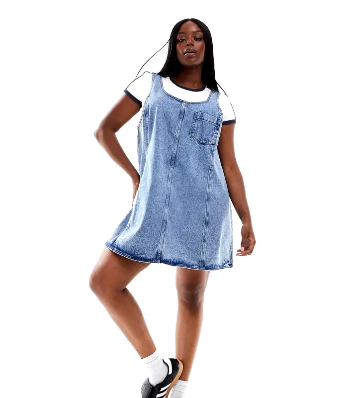 Noisy May Curve Noisy May Curve denim pinafore dress in mid wash blue