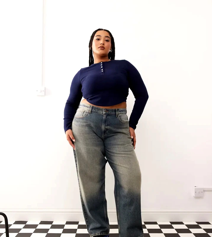 Collusion COLLUSION X001 Plus antifit jeans in washed blue - MBLUE