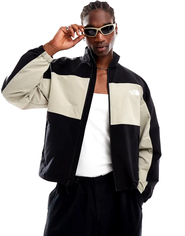 The North Face The North Face Easy Wind zip colourblock jacket in black