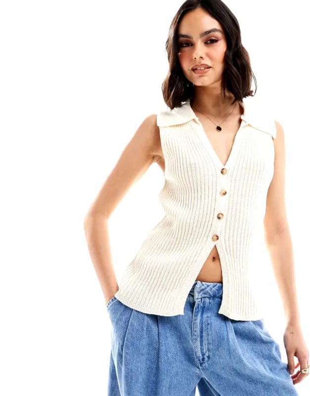 ASOS DESIGN ASOS DESIGN knitted rib waistcoat with collar detail in cream-White