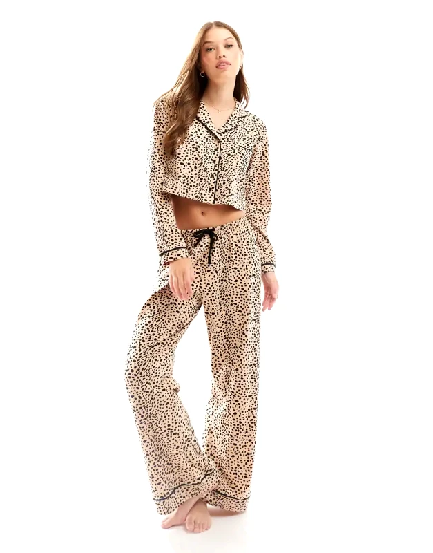 Wednesday's Girl Wednesday's Girl leopard print long sleeve pyjama set in beige-Neutral
