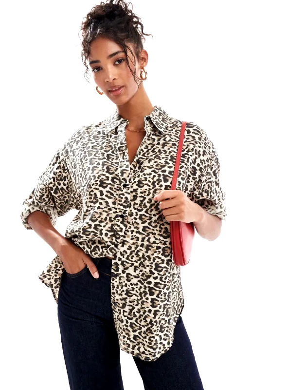 Stradivarius Stradivarius linen look shirt in leopard print-Multi