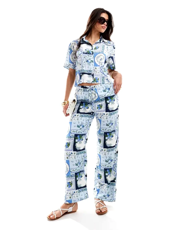 Abercrombie & Fitch Abercrombie & Fitch co-ord tile print satin trouser in blue