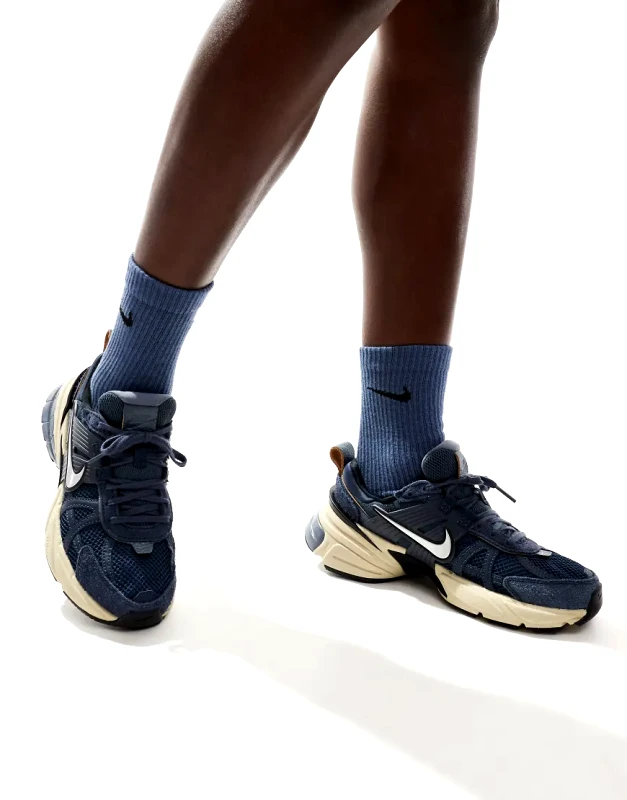 Nike Nike V2K Run unisex trainers in blue and silver