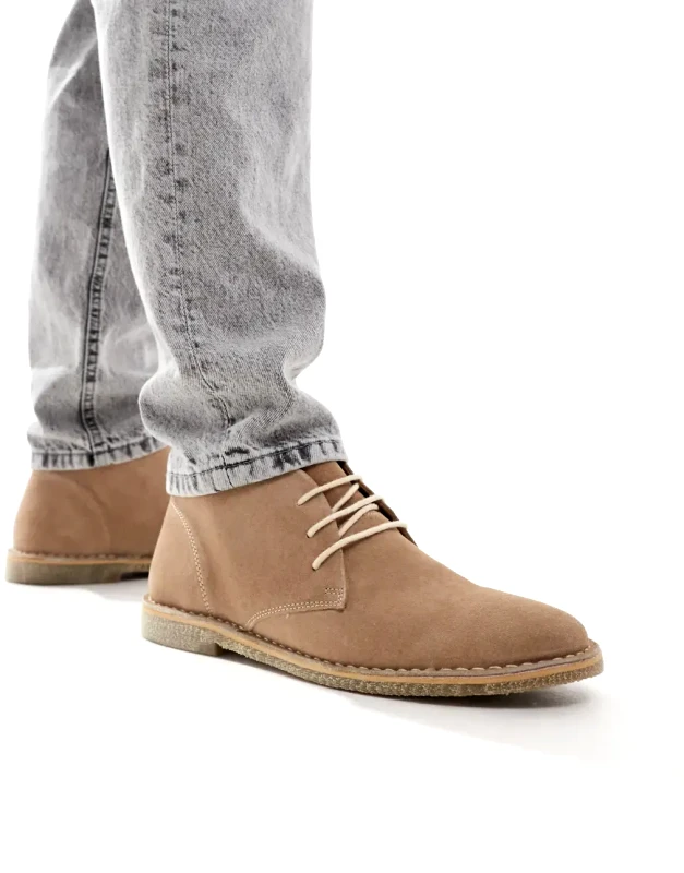 ASOS DESIGN ASOS DESIGN lace up desert boots in stone suede with natural sole-Neutral