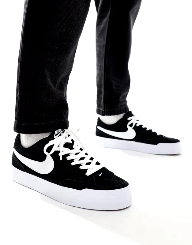 Nike SB Nike SB Zoom Pogo Plus trainers in black and white