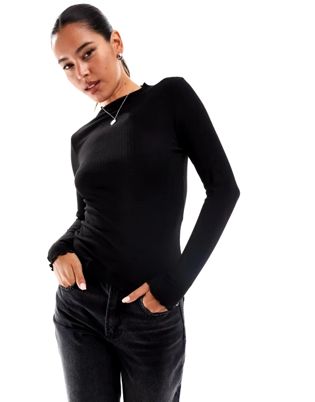 ONLY ONLY lettuce edge high neck ribbed top in black