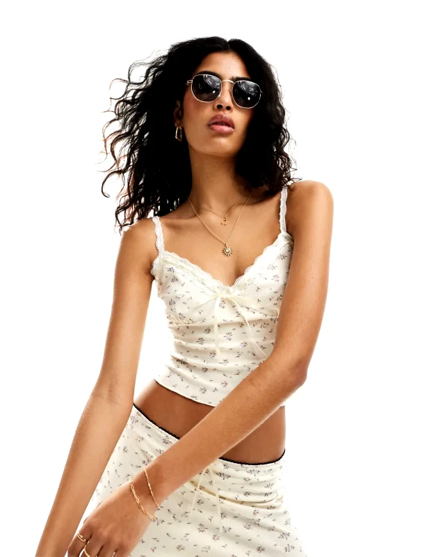 SNDYS SNDYS bow front lace trim cami top co-ord in vintage floral-Multi