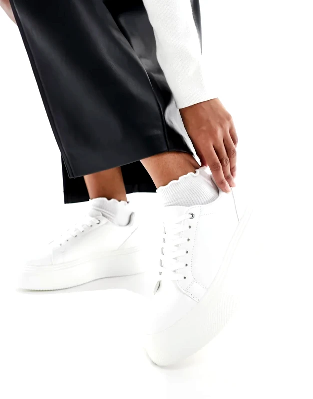 ASOS DESIGN ASOS DESIGN Dream chunky trainer in white