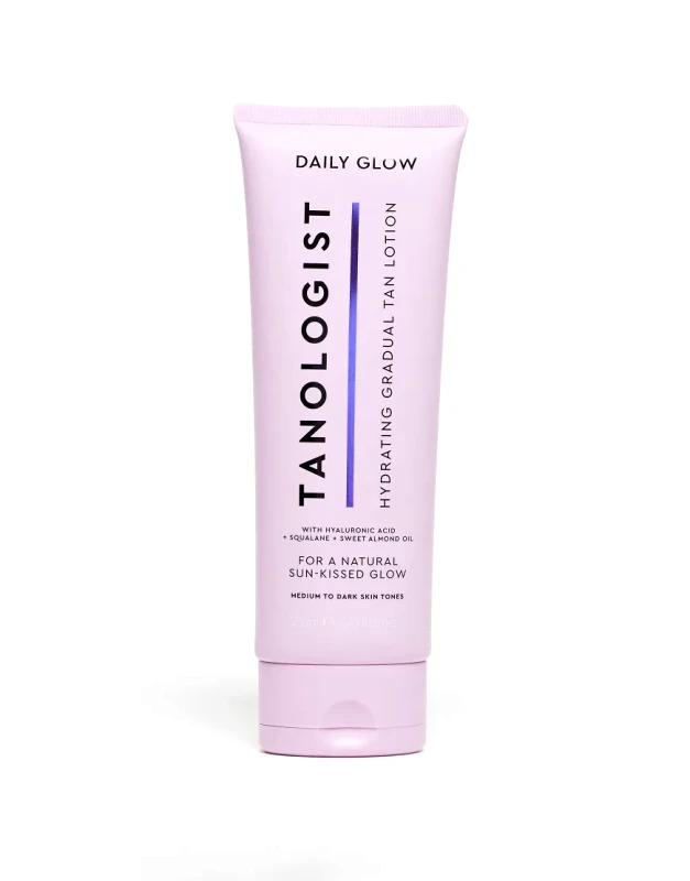 Tanologist Tanologist Daily Glow Hydrating Gradual Tan Medium/Dark 250ml-No colour