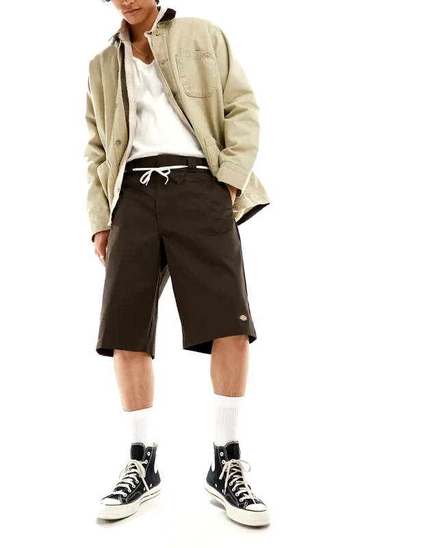 Dickies Dickies 13 inch tailored shorts in dark brown
