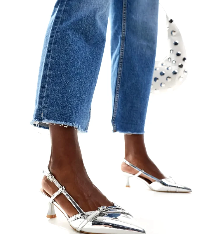 New Look Wide Fit New Look Wide fit buckled heeled shoe in silver