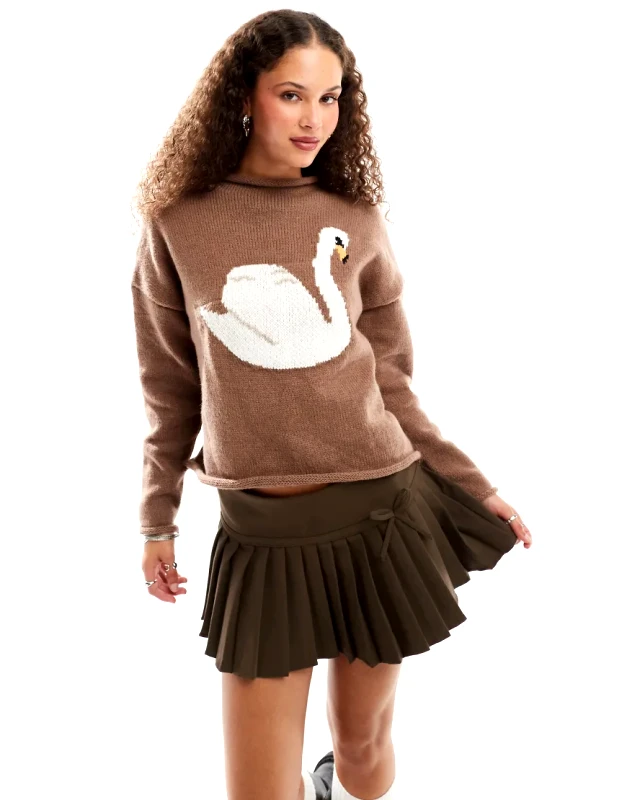 Daisy Street Daisy Street swan roll neck crop boxy knit in brown