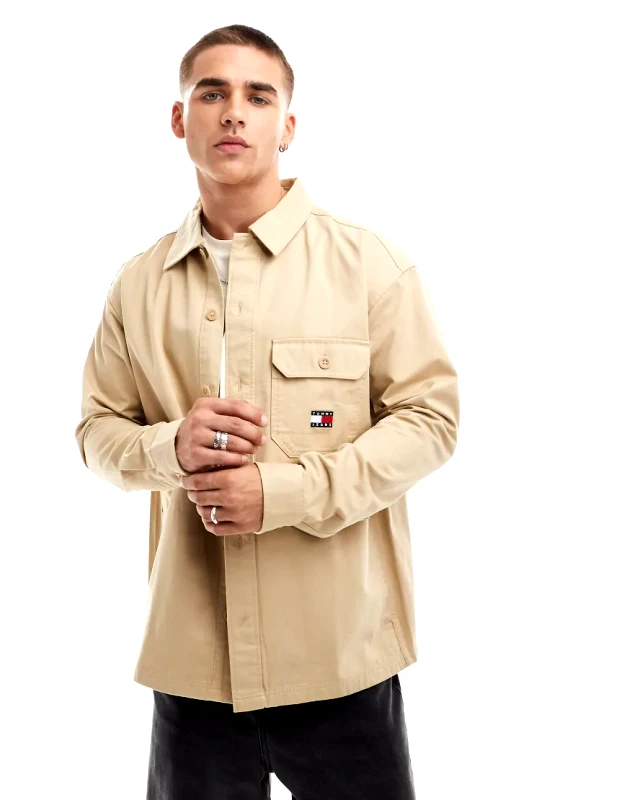 Tommy Jeans Tommy Jeans essential overshirt in beige-Gold