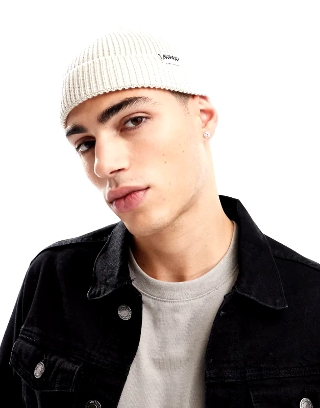 Bershka Bershka beanie in ecru-Neutral