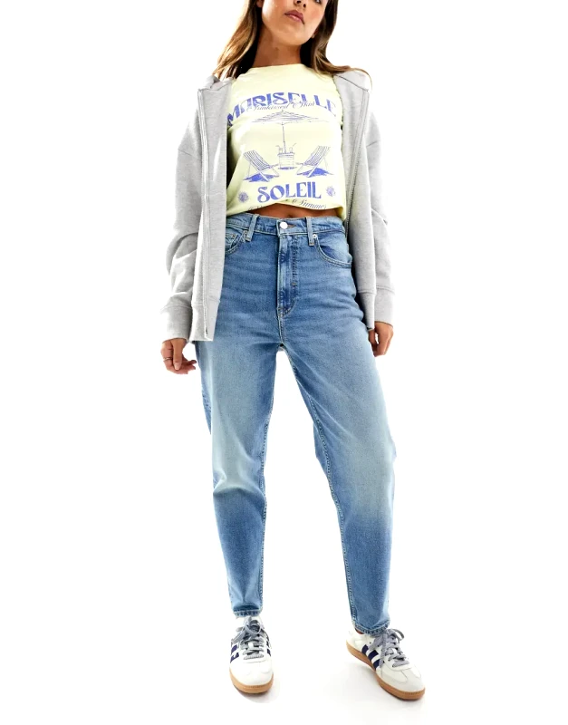 Tommy Jeans Tommy Jeans mom jeans in light wash-Blue