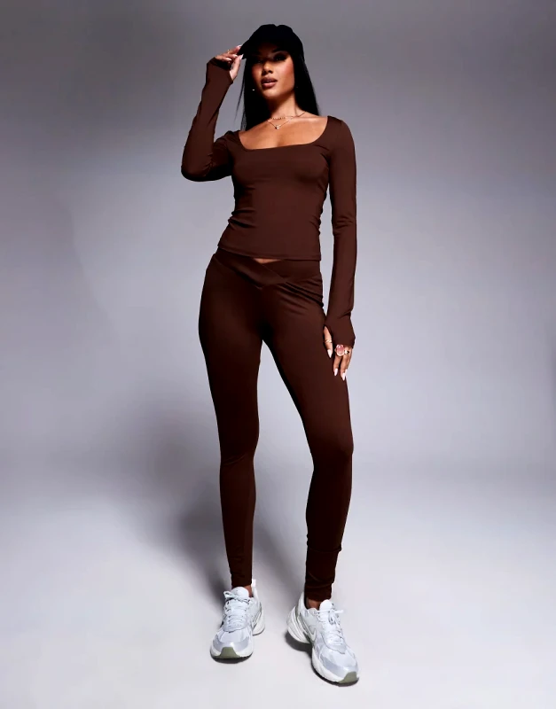 ASOS DESIGN ASOS DESIGN polyamide v front legging in brown