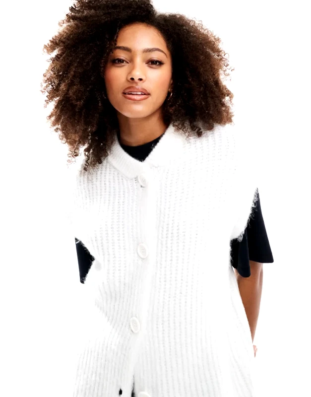 ASOS DESIGN ASOS DESIGN knitted gilet in cream-Neutral