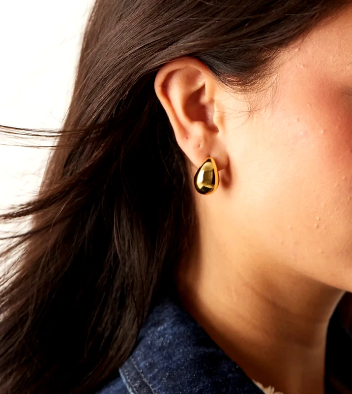 Accessorize Accessorize Z gold plated chunky teardrop hoops in gold