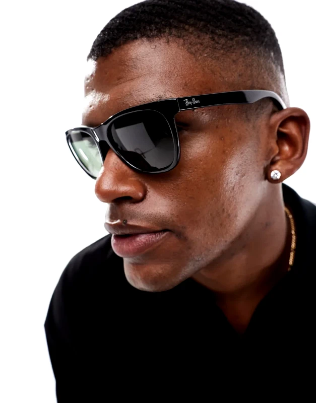 Ray-Ban Ray-Ban wayfarer sunglasses in black