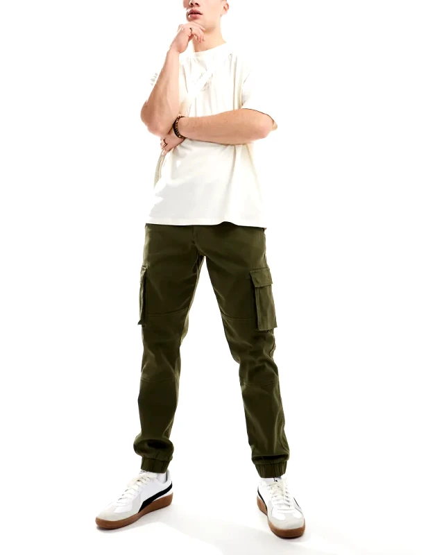 ONLY & SONS ONLY & SONS tapered fit cargo trouser with cuffed bottom in khaki-Green