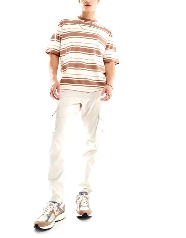 ONLY & SONS ONLY & SONS slim fit tapered cargo in ecru-Neutral