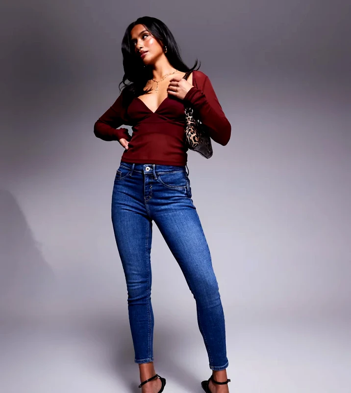River Island Petite River Island Petite skinny jean in midwash blue