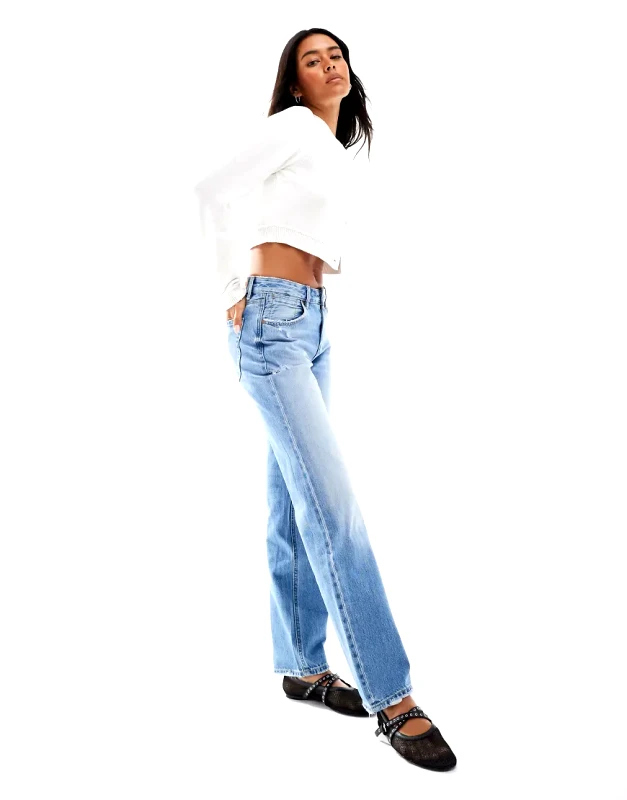 Stradivarius Stradivarius low waist straight leg jean in light wash blue