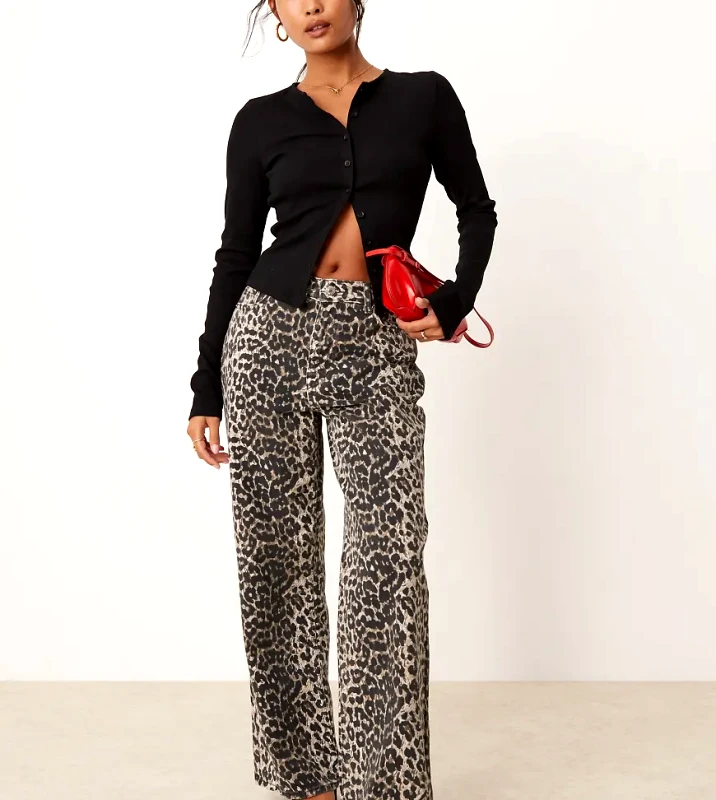 New Look Petite wide leg jeans in leopard print-Brown φωτογραφία