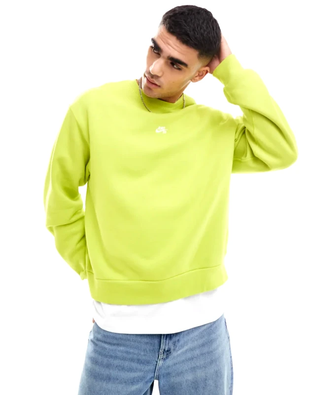 Nike SB Nike SB essential logo crew neck sweatshirt in cactus green