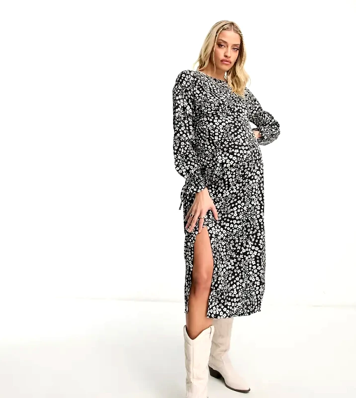 Violet Romance Maternity Violet Romance Maternity midaxi dress in monochrome floral print-Multi