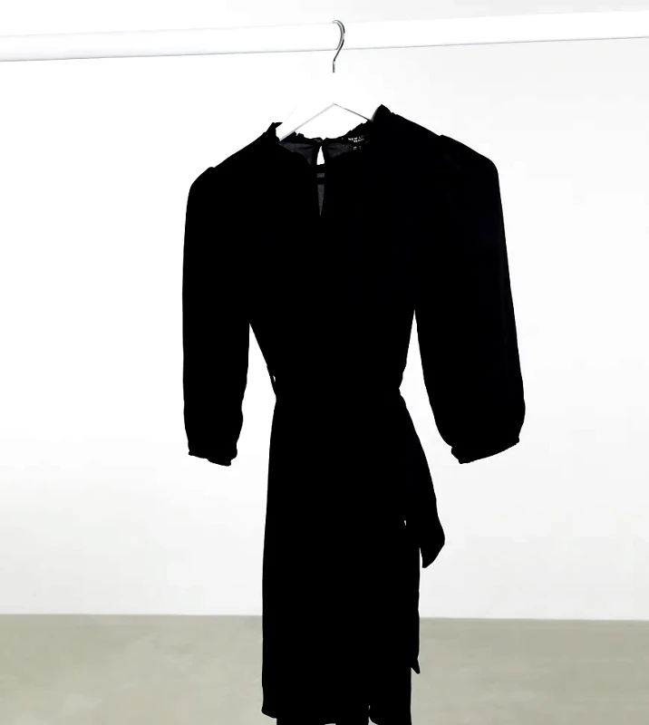 New Look Petite New Look Petite puff sleeve dress in black