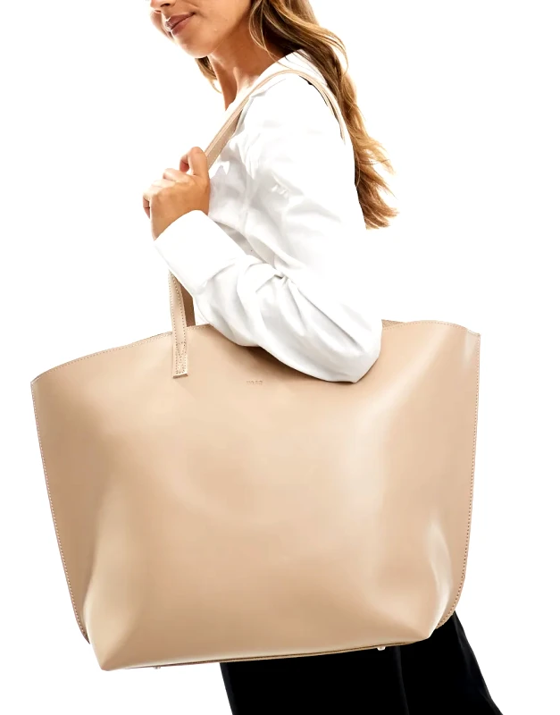 PASQ PASQ winged tote bag with inside pouch in sand-White