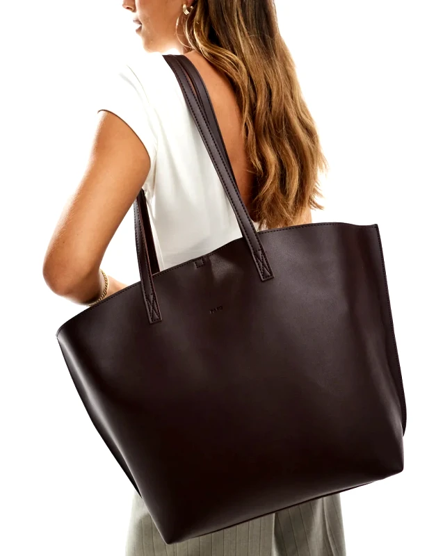 PASQ PASQ winged tote bag with inside pouch in dark brown-White