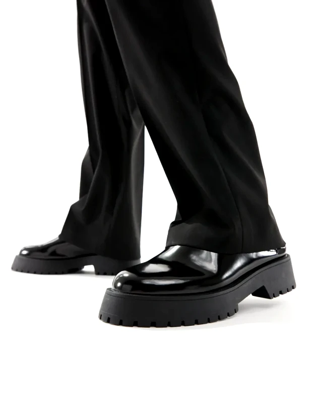 ASOS DESIGN ASOS DESIGN chunky mule loafer in black faux leather