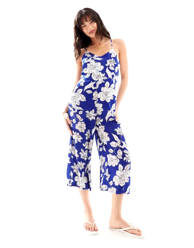 QED London QED London satin halterneck jumpsuit in floral blue-Multi