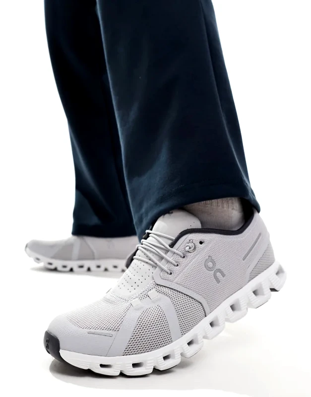 On Running ON Cloud 5 trainers in glacier white