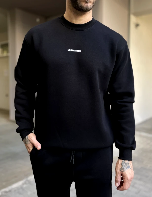 - Ανδρικό μαύρο φούτερ με στρογγυλή λαιμόκοψη και λογότυπο στο στήθος ES26004