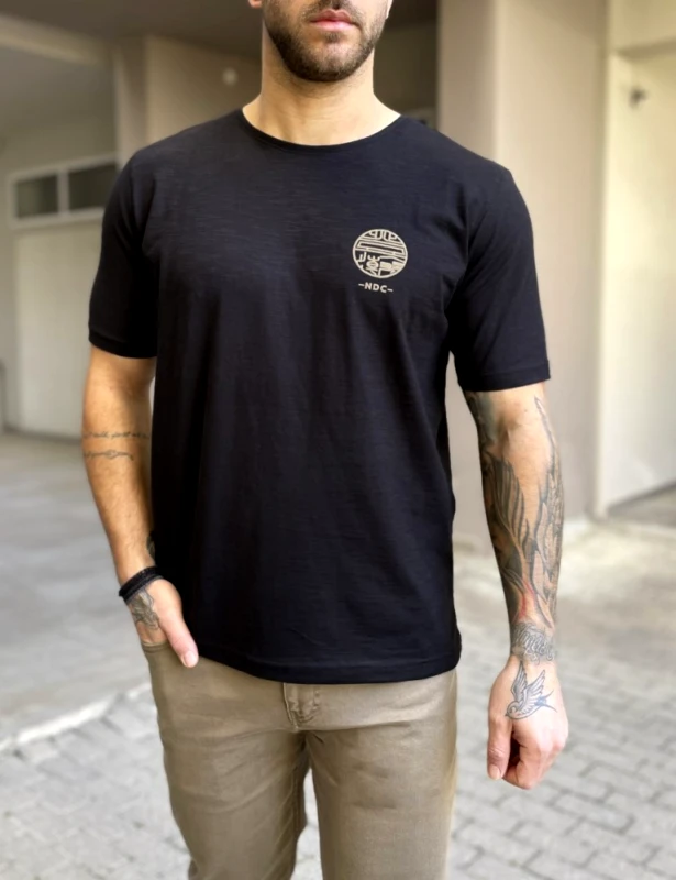 NDC NDC ανδρική μαύρη βαμβακερή φλάμα κοντομάνικη μπλούζα με λογότυπο στο στήθος και στην πλάτη 242932