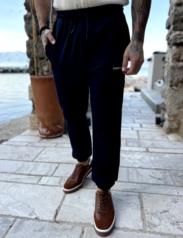 ESSENTIALS Ανδρική μπλε navy φόρμα με λάστιχο και λογότυπο στο πλάι ES302Ν