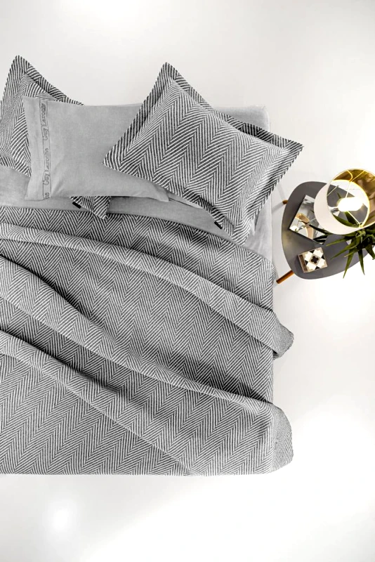 Guy Laroche Κουβέρτα Polycotton Μονή 160x260εκ. Vigo Anthracite Guy Laroche (Ύφασμα: 60% Cotton - 40% Polyester, Χρώμα: Ανθρακί, Μέγεθος: Μονά) - Guy Laroche - 5206480624469