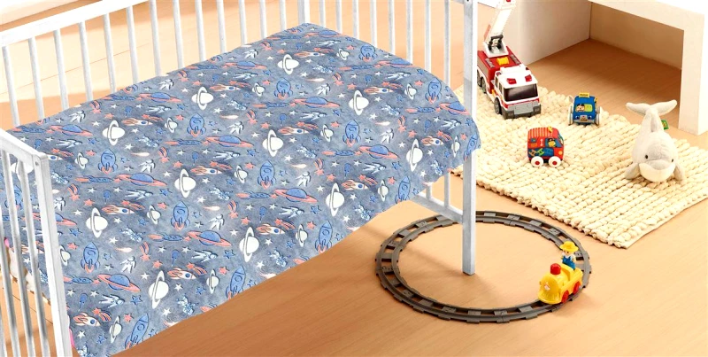 DimCol Κουβέρτα Αγκαλιάς-Λίκνου Φωσφοριζέ Fleece 70x110εκ. Galaxy DimCol (Υλικό: Flannel 100%, Ύφασμα: Fleece, Μέγεθος: Λίκνου) - DimCol - 31413909003