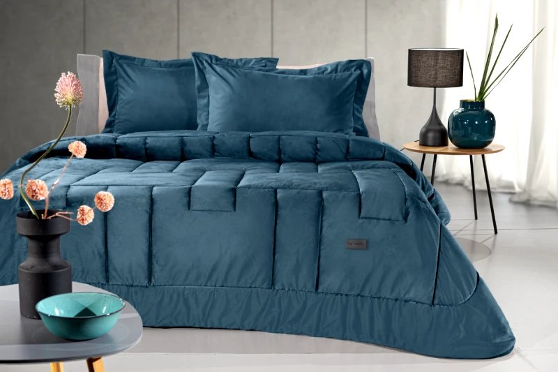 Guy Laroche Πάπλωμα Βελουτέ Υπέρδιπλο 220x240εκ. Blue Saphire Guy Laroche (Ύφασμα: Polyester, Μέγεθος: Υπέρδιπλα, Χρώμα: Blue Saphire) - Guy Laroche - 5206480687990