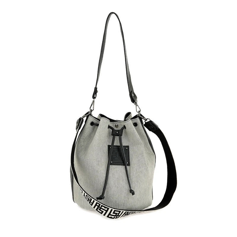 ames ΤΣΑΝΤΑ ΠΟΥΓΚΙ/BUCKET BAG σχέδιο: Z676Y1659