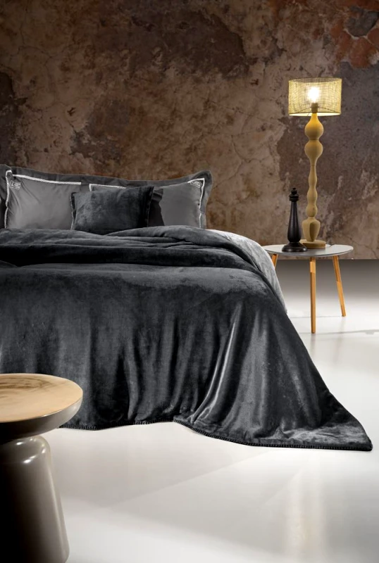Guy Laroche ΠΡΟΣΦΟΡΑ! Κουβέρτα VELVET Anthracite 160X220 δύο όψεων και ΔΩΡΟ μαξιλαράκι διακοσμητικό 45x45
