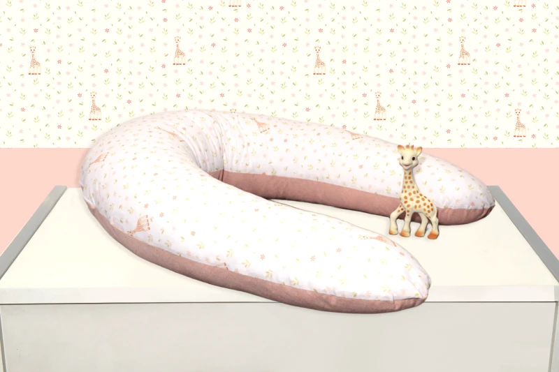 SOPHIE LA GIRAFE Μαξιλάρι Θηλασμού Design 502 με αφαιρούμενη θήκη - Sophie La Girafe