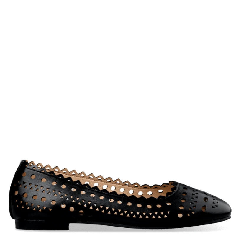 Envie Shoes CUT-OUT DETAILED BALLET FLATS