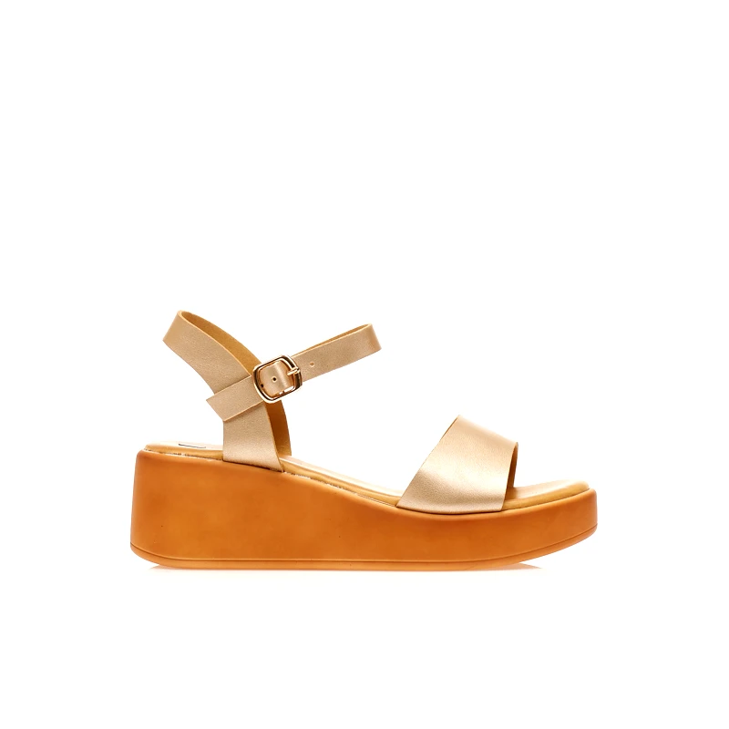 Tsoukalas Flatforms χρυσά δερματίνη με λουράκι στον αστράγαλο ΧΡΥΣΟ