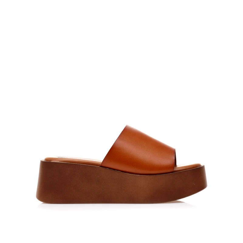 Tsoukalas Flatforms κάμελ δερματίνη με φαρδιά φάσα ΚΑΜΕΛ
